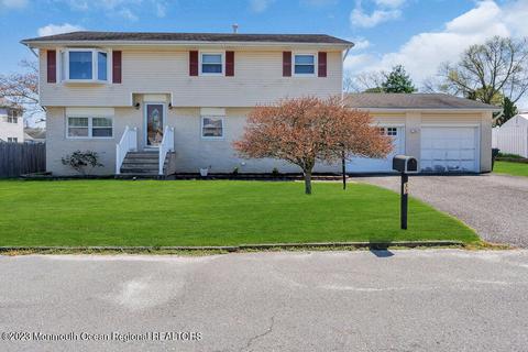 33 Orange Rd, Brick, NJ 08723