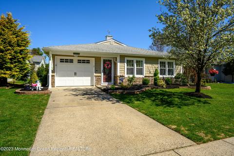 28 Ashford Dr, Brick, NJ 08723