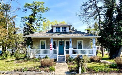 453 Forepeak Ave, Beachwood, NJ 08722