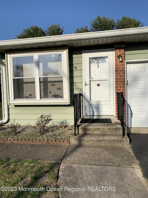 4 Crockett Ln #A, Whiting, NJ 08759