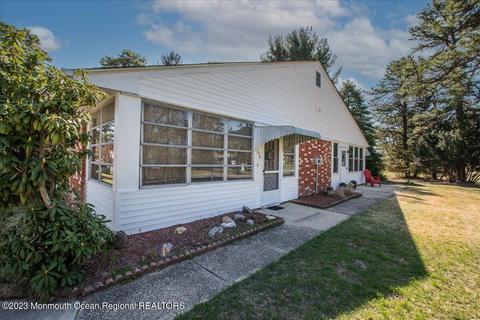 120 Hope Rd #B, Whiting, NJ 08759