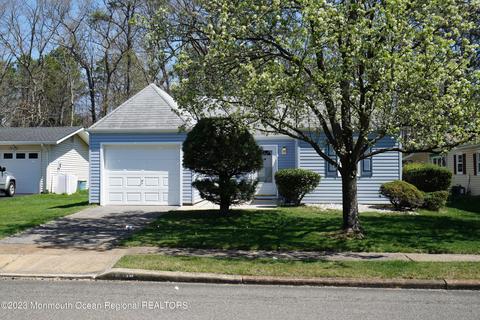 74 Baser Ln, Brick, NJ 08724