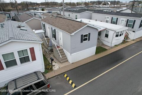 47 Coke Ave, Avenel, NJ 07001