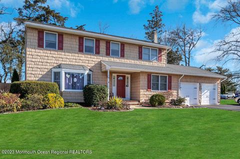 18 Millen Dr, Toms River, NJ 08753