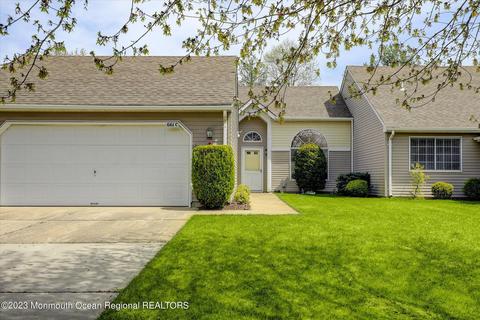 661 C Azalea, Monroe, NJ 08831