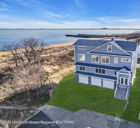 19 Lohsen Pl, Port Monmouth, NJ 07758