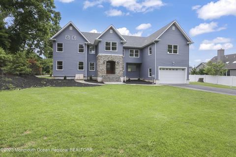 1 Chestnut Dr, Robbinsville, NJ 08691