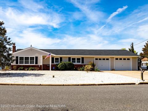 342 Tuscarora Ave, Barnegat, NJ 08005