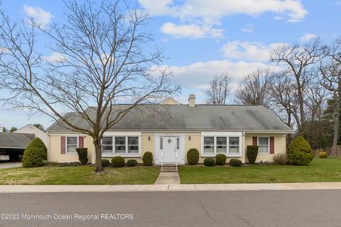 671 Yarborough Way # B, Monroe, NJ 08831