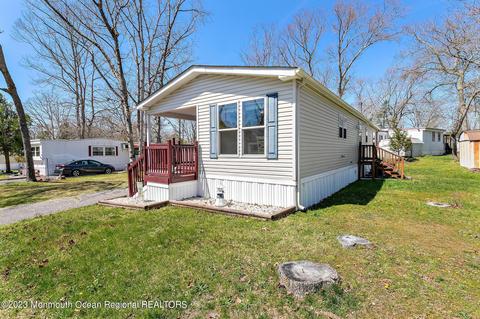 106 Redwood Dr, Barnegat, NJ 08005