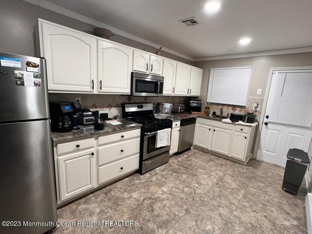 2 Encinitas Dr, Toms River, NJ 08757