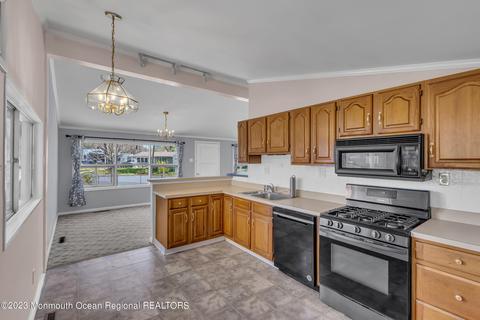 545 Windsor Ave, Maple Shade, NJ 08052 photo 21