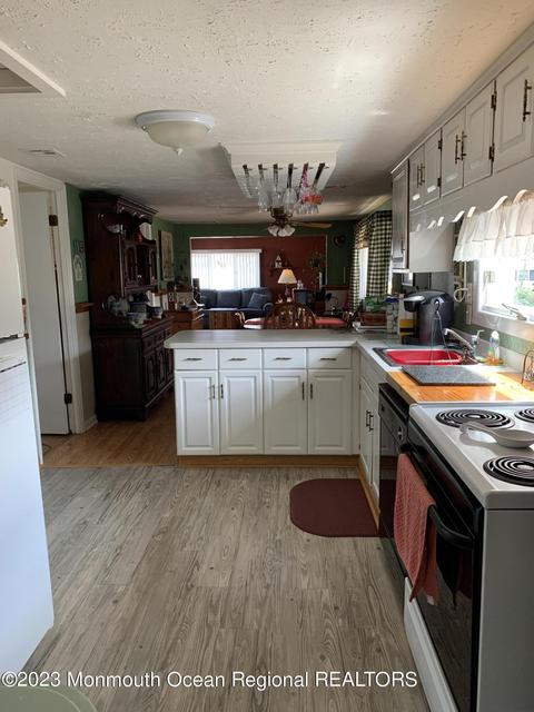 10 Walnut St, Waretown, NJ 08758 photo 12