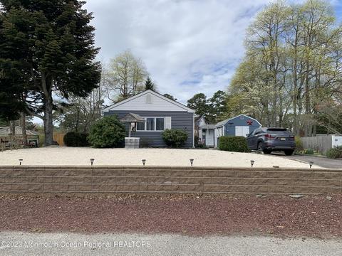 10 Walnut St, Waretown, NJ 08758 photo 3