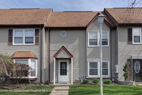 32 Forge Ct, Jackson, NJ 08527