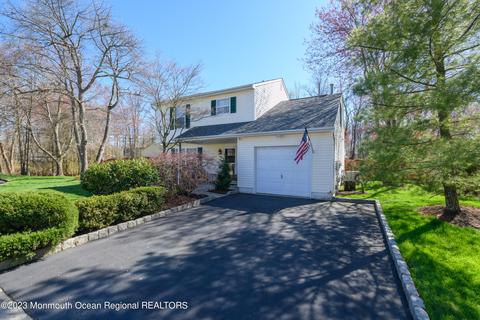 18 Johnson Ave, Union Beach, NJ 07735