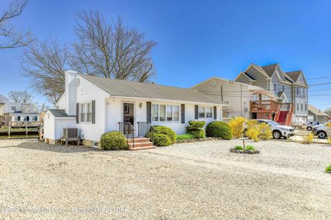 24 Navarra Dr, Brick, NJ 08723
