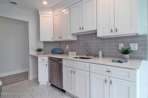 13 Lancaster Ct, Forked River, NJ 08731 photo 11