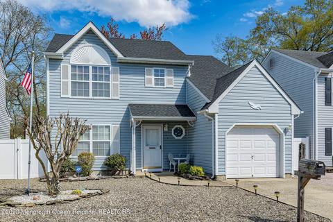 24 Sunnydale Dr, Bayville, NJ 08721