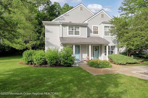 327 Towne Dr #11-7, Manalapan, NJ 07726
