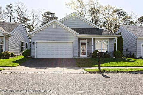 27 Robin Ln, Barnegat, NJ 08005