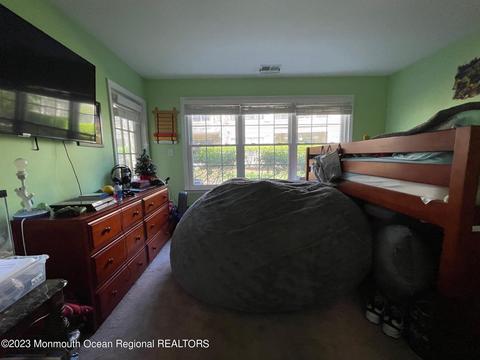 802 Meadow Ct, Helmetta, NJ 08828 photo 14