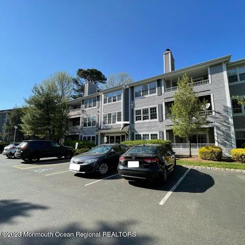 802 Meadow Ct, Helmetta, NJ 08828 photo 2