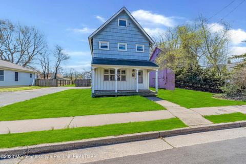 811 17th Ave, Wall, NJ 07719