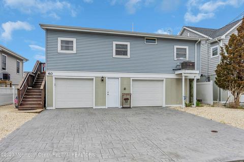40 Mitzie Ln, Beach Haven West, NJ 08050