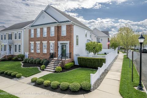 26 North St, Robbinsville, NJ 08691