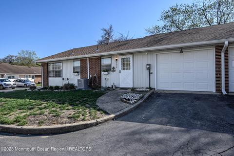 563 Portsmouth Dr # b, Lakewood, NJ 08701