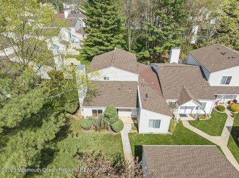 44 Woodmere Ct, Freehold, NJ 07728