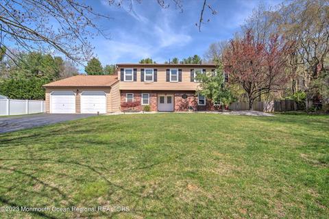 25 Windfall Ln, Marlboro, NJ 07746