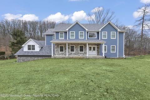 26 Red Coach Ln, Holmdel, NJ 07733