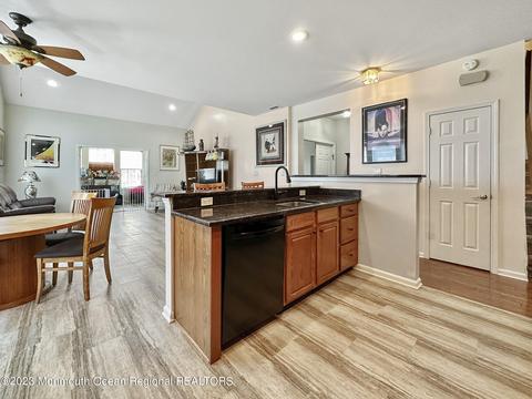 35 Marlow Dr, Jackson, NJ 08527 photo 13