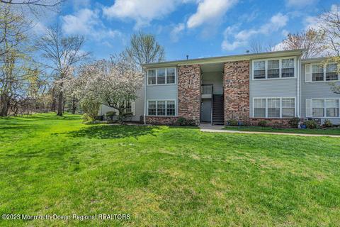 30 Snowburry Ct, Red Bank, NJ 07701