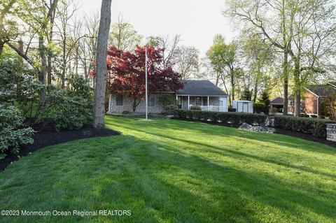 326 Union Hill Rd, Manalapan, NJ 07726