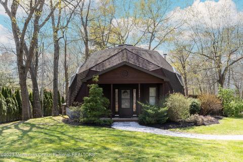 1002 Lakehurst Ave, Jackson, NJ 08527