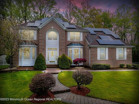 8 Kensington Ct, Jackson, NJ 08527