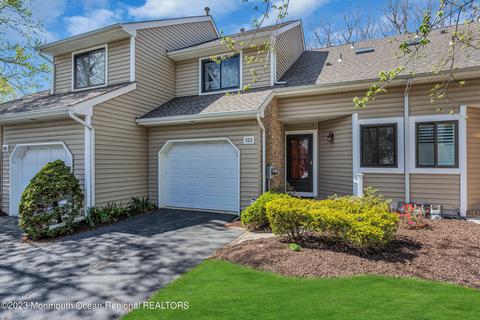 322 Burntwood Trl #312, Toms River, NJ 08753