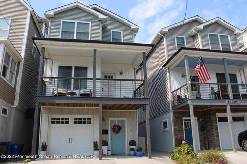 26 Valley St, Highlands, NJ 07732