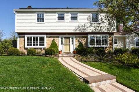 20 Midsummer Dr, Old Bridge, NJ 08857