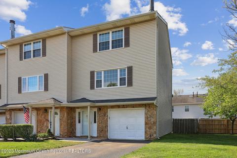 1 Dutch Ln, Hazlet, NJ 07730