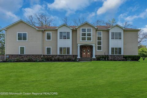 14 Northwoods Rd, Ocean, NJ 07712