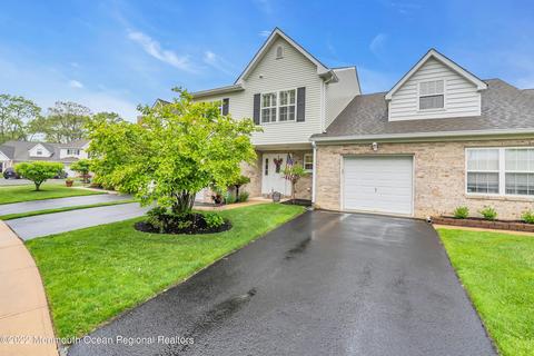 2 Lone Oak Way, Eatontown, NJ 07724