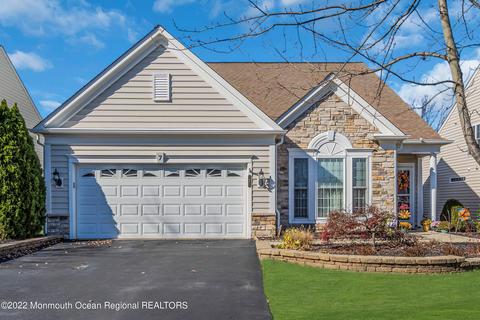 7 Montrose Ln, Manchester, NJ 08759