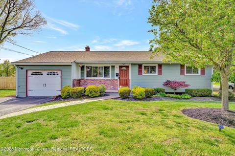 48 N Main St, Farmingdale, NJ 07727