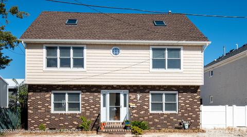 141 Trenton Ave, Lavallette, NJ 08735