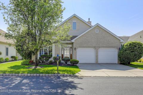 10 Brighton Ct, Monroe, NJ 08831