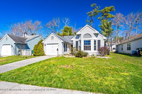 220 Mohican Ln, Little Egg Harbor, NJ 08087